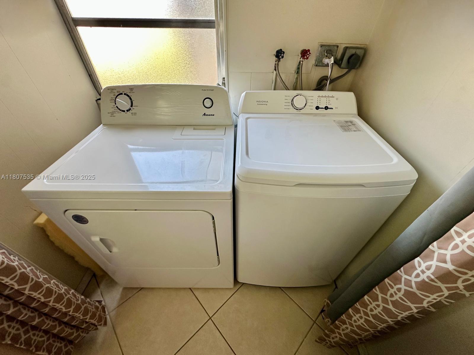 KINGS POINT SAXONY CONDOS - Residential Lease
