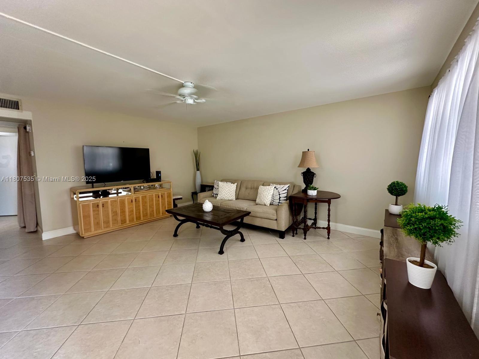 KINGS POINT SAXONY CONDOS - Residential Lease
