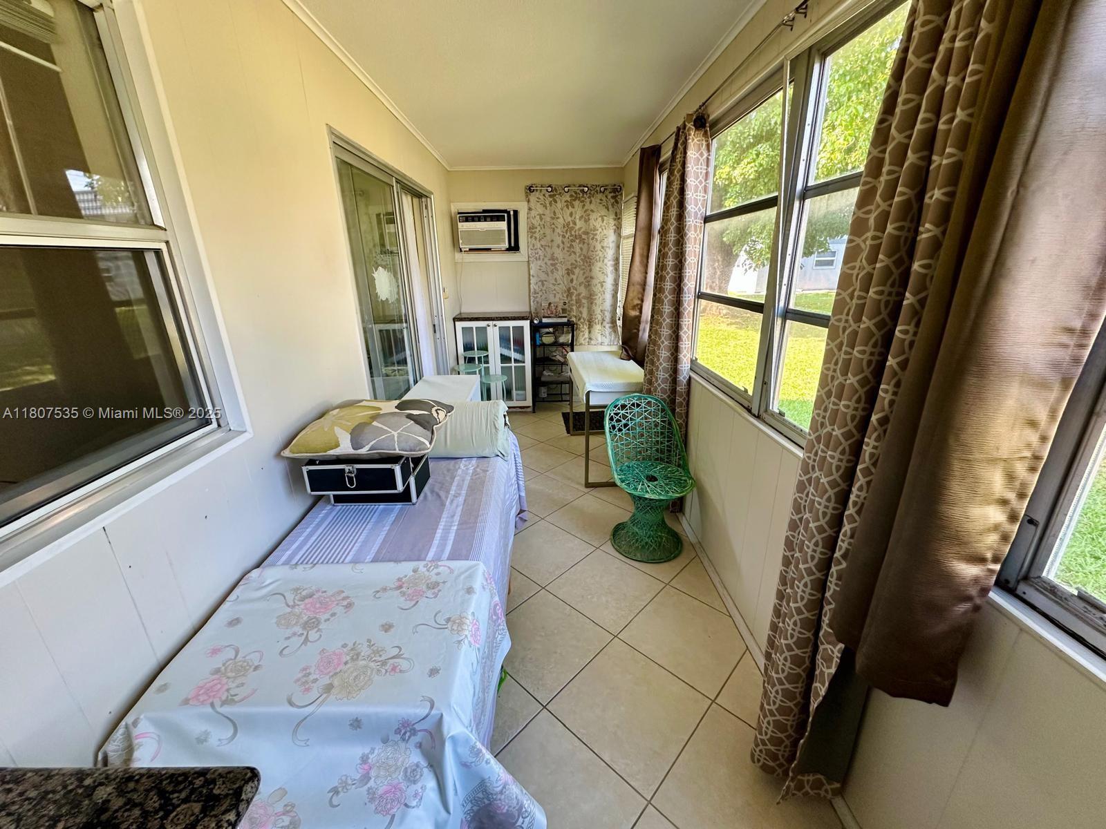 KINGS POINT SAXONY CONDOS - Residential Lease
