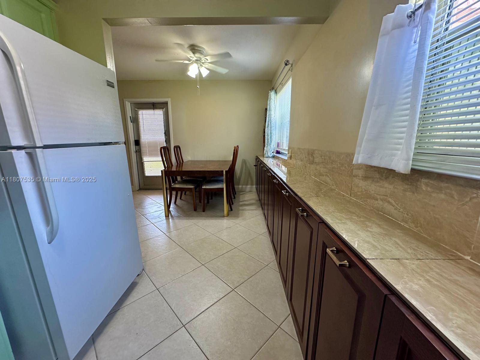 KINGS POINT SAXONY CONDOS - Residential Lease