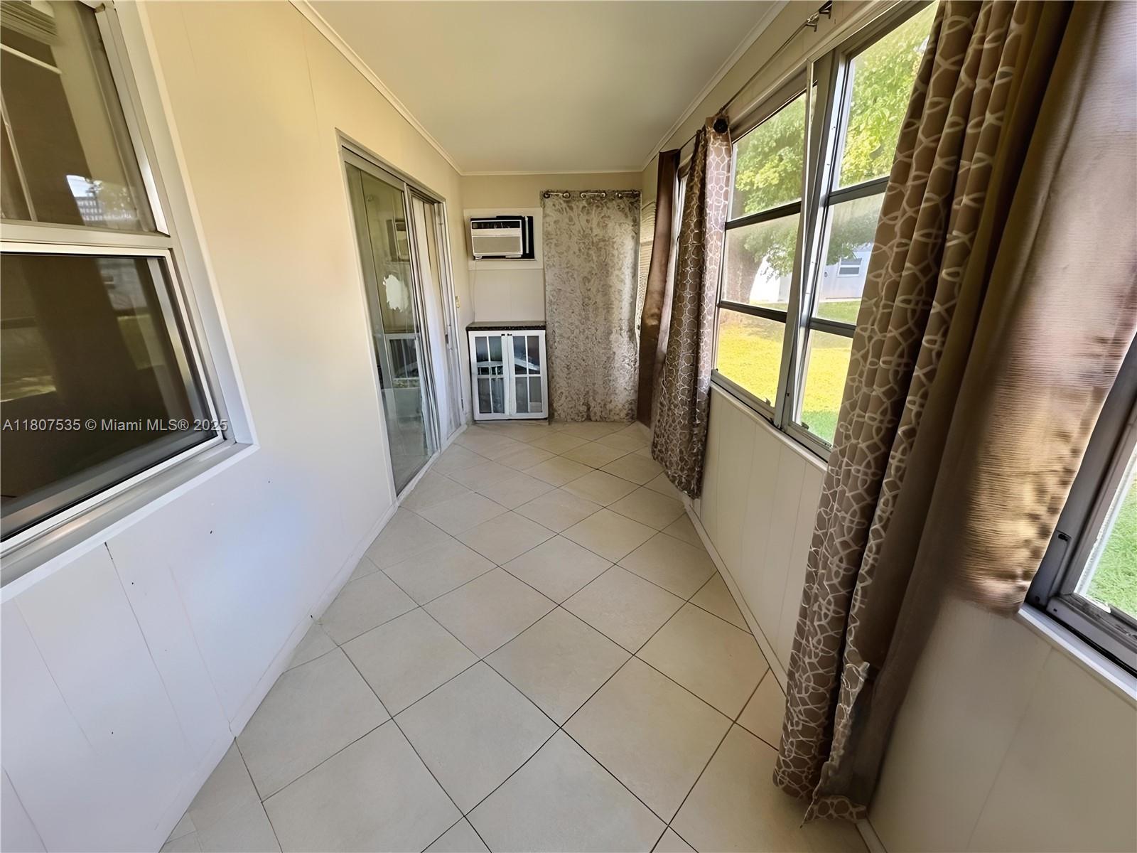 KINGS POINT SAXONY CONDOS - Residential Lease