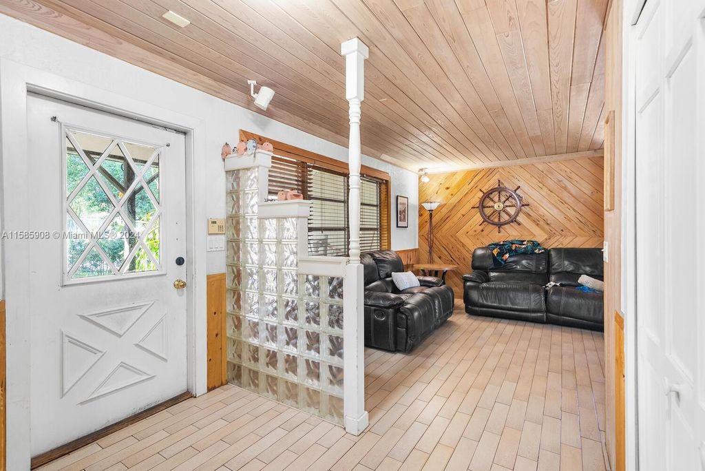 Photo of 284 NE 26th St, Boca Raton, FL 33431 (MLS # A11585908)