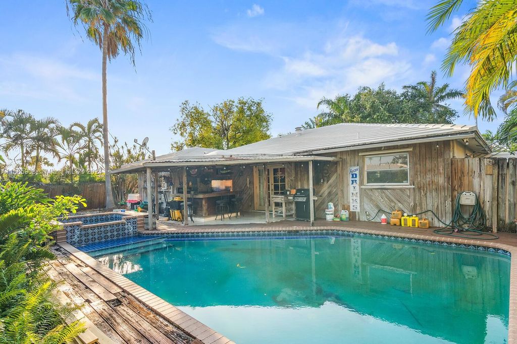 Photo of 284 NE 26th St, Boca Raton, FL 33431 (MLS # A11585908)