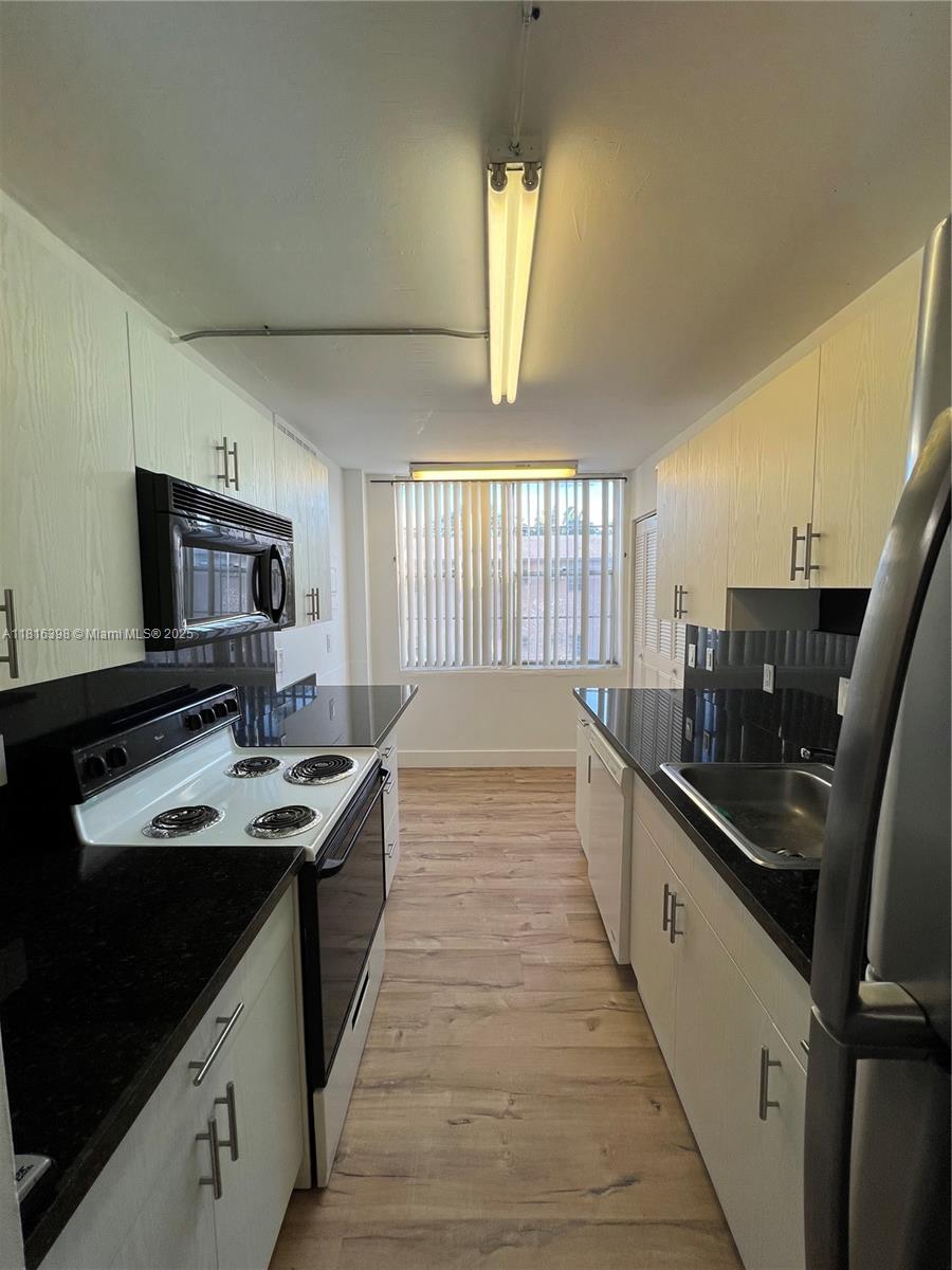 Rental Property at 12105 Ne 6th Ave 201, North Miami, Miami-Dade County, Florida - Bedrooms: 1 
Bathrooms: 1  - $1,750 MO.