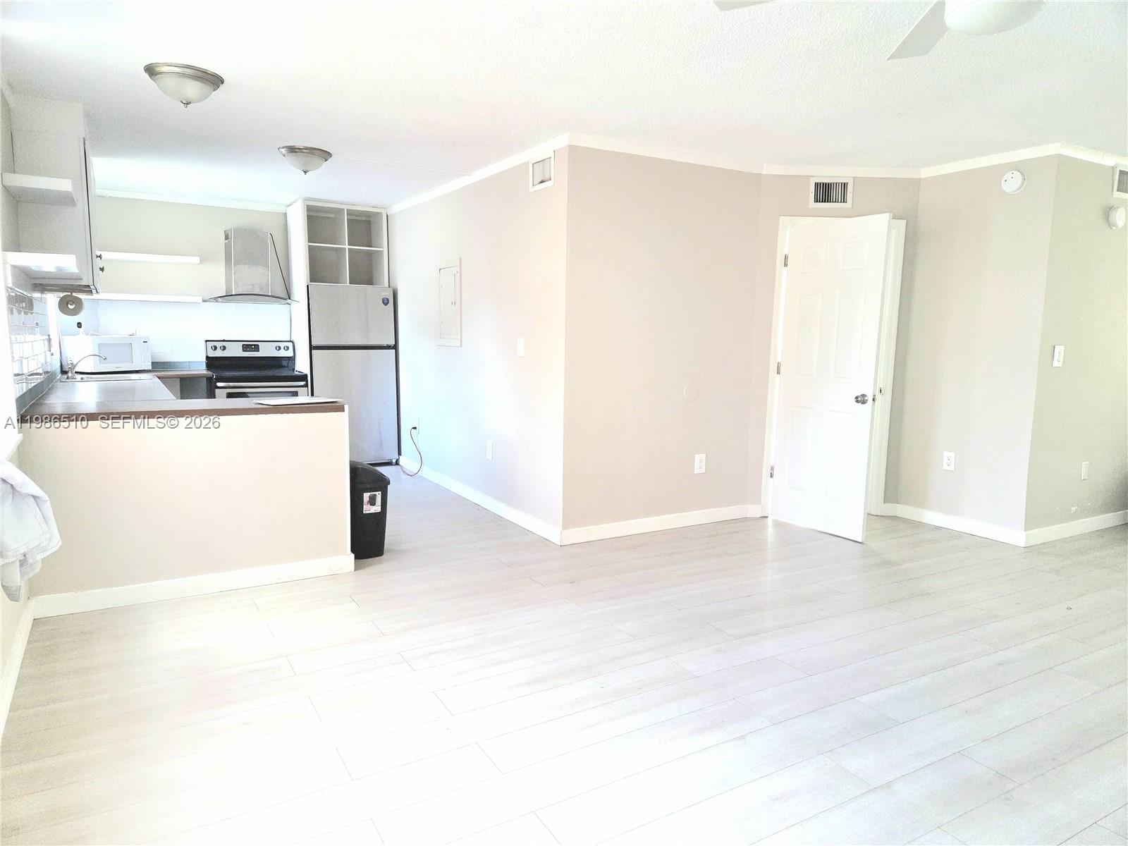 JADE WINDS GRP EASTER LIL - Residential Lease