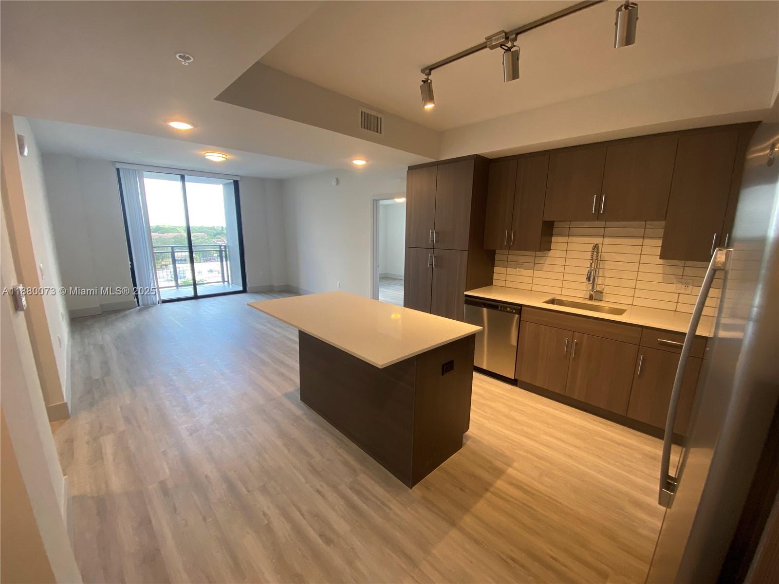 RAMBLEWOOD SOUTH - Residential Lease