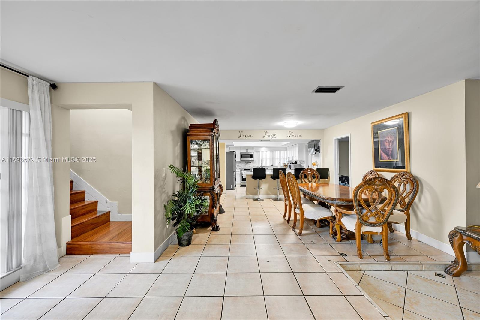 SIERRA MIRADA 1ST ADDN - Residential