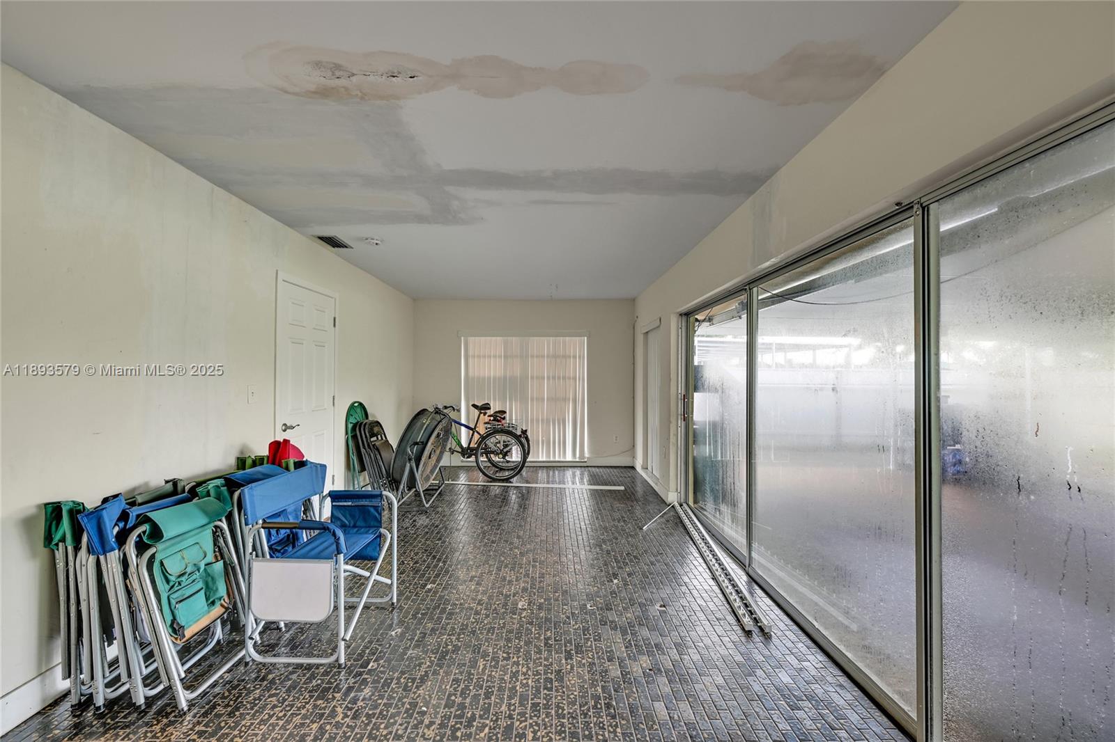SIERRA MIRADA 1ST ADDN - Residential