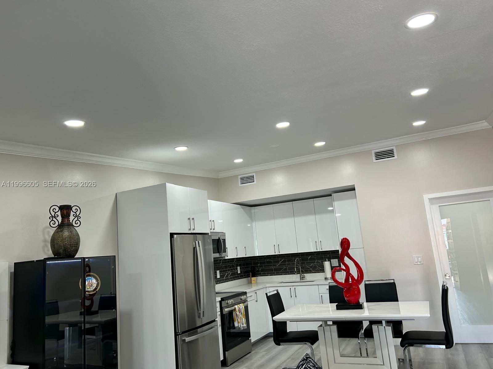 FLAGLER HILLS SUB - Residential Lease