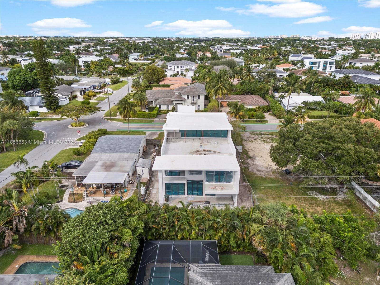 KINGS COURT - Residential