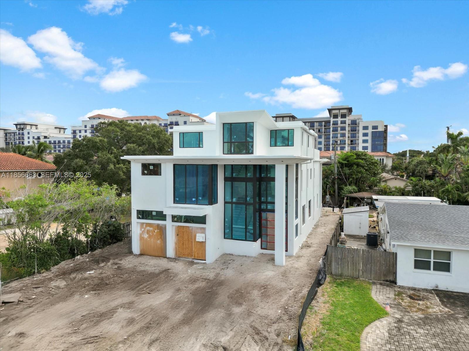 KINGS COURT - Residential