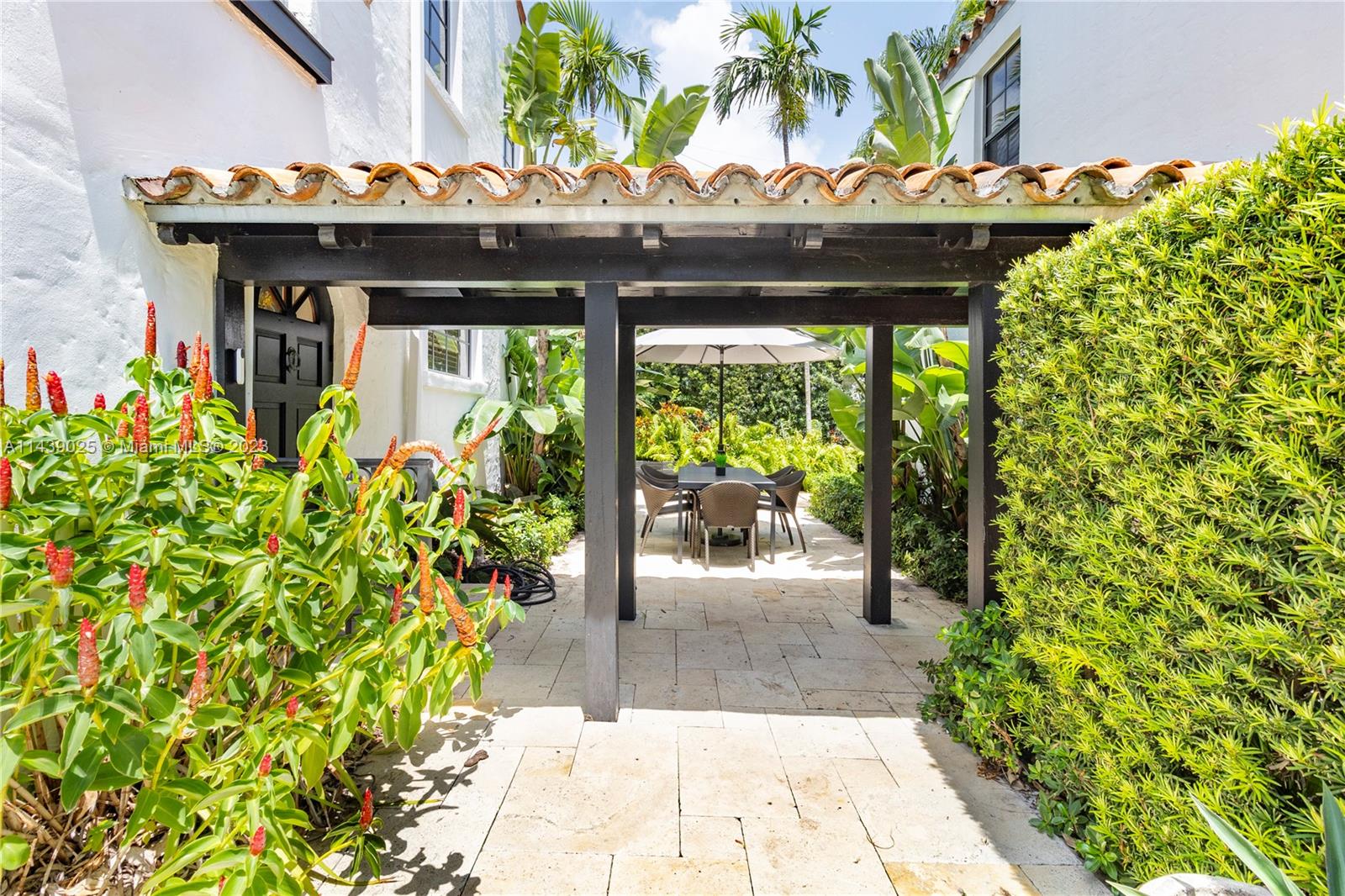 BEACH VIEW - Residential