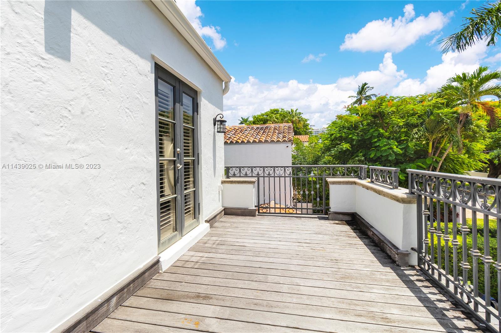 BEACH VIEW - Residential