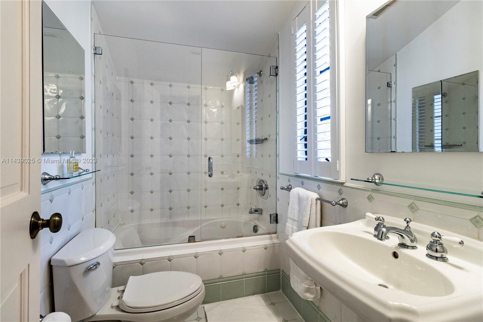 BEACH VIEW - Residential