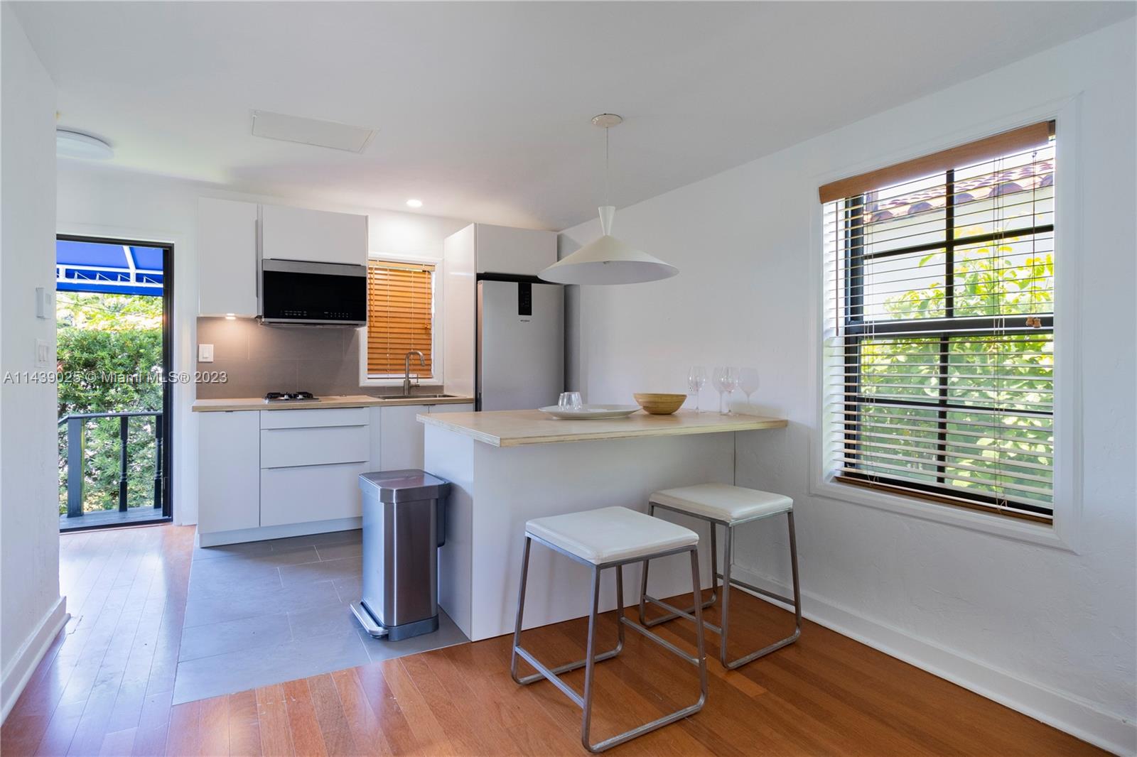 BEACH VIEW - Residential