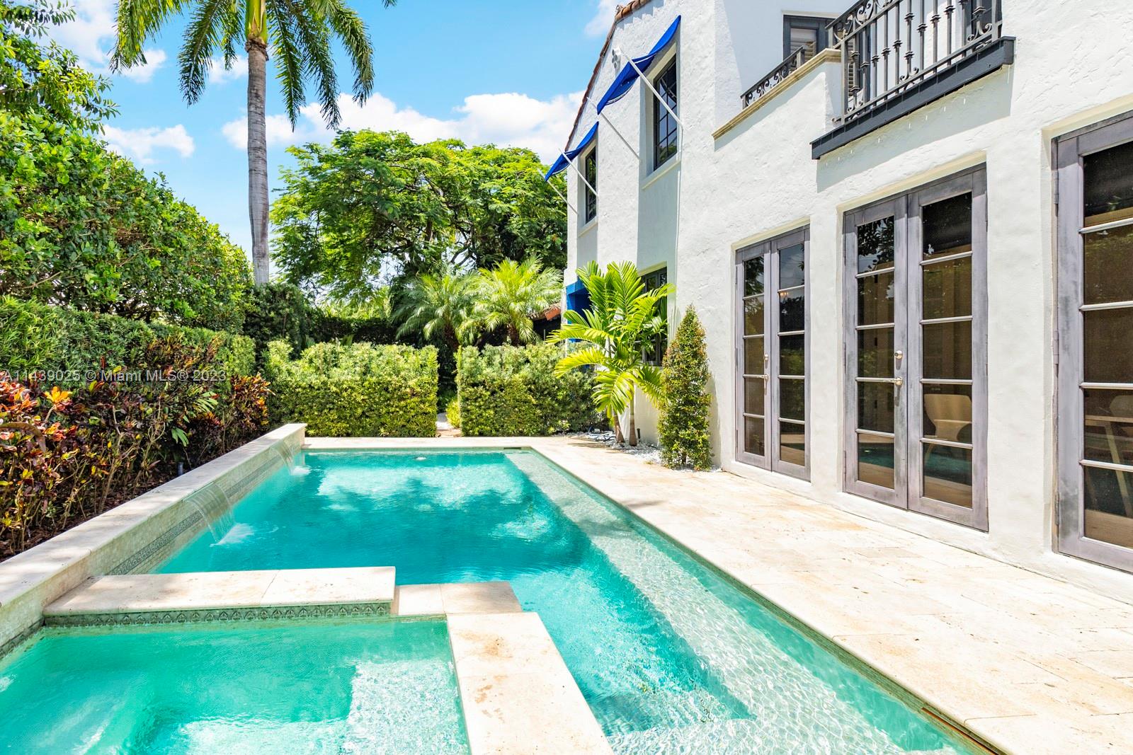 BEACH VIEW - Residential