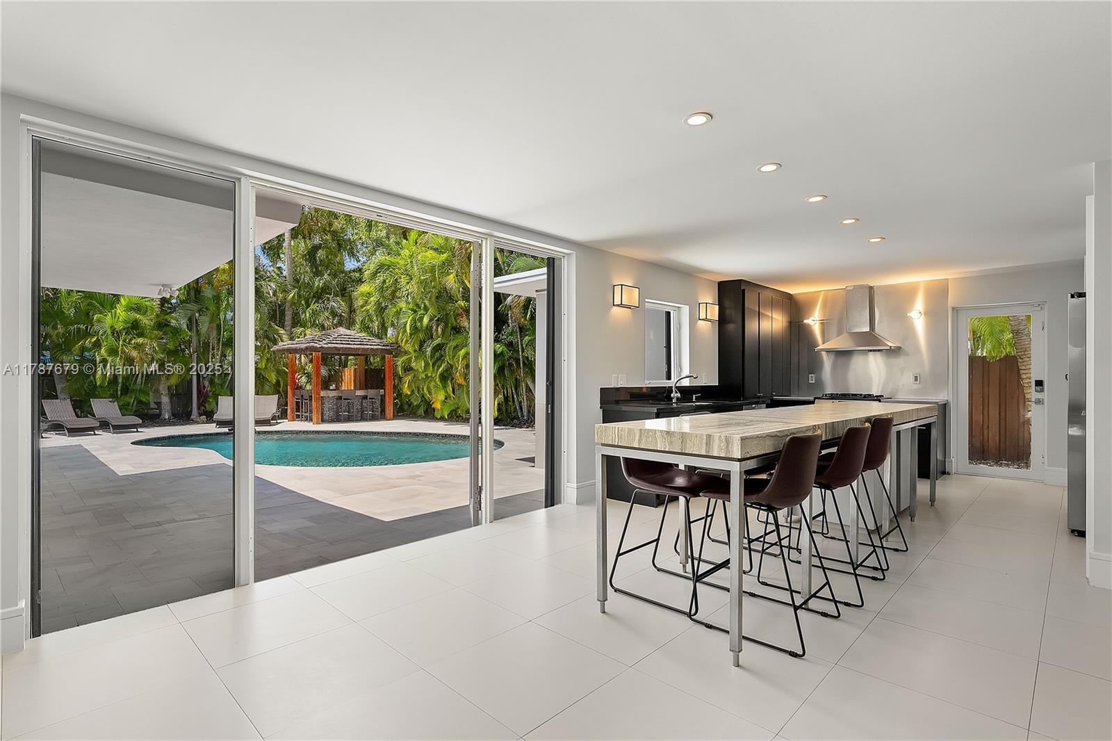 HIBISCUS ISLAND - Residential Lease