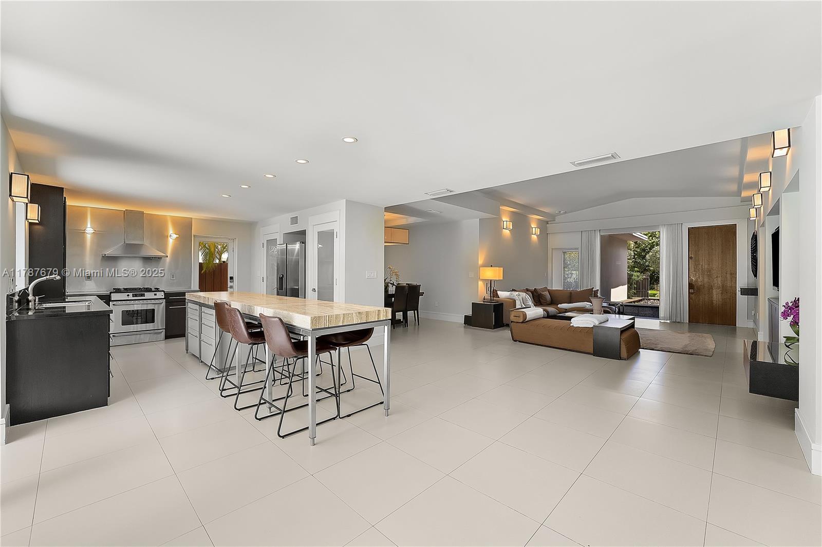 HIBISCUS ISLAND - Residential Lease