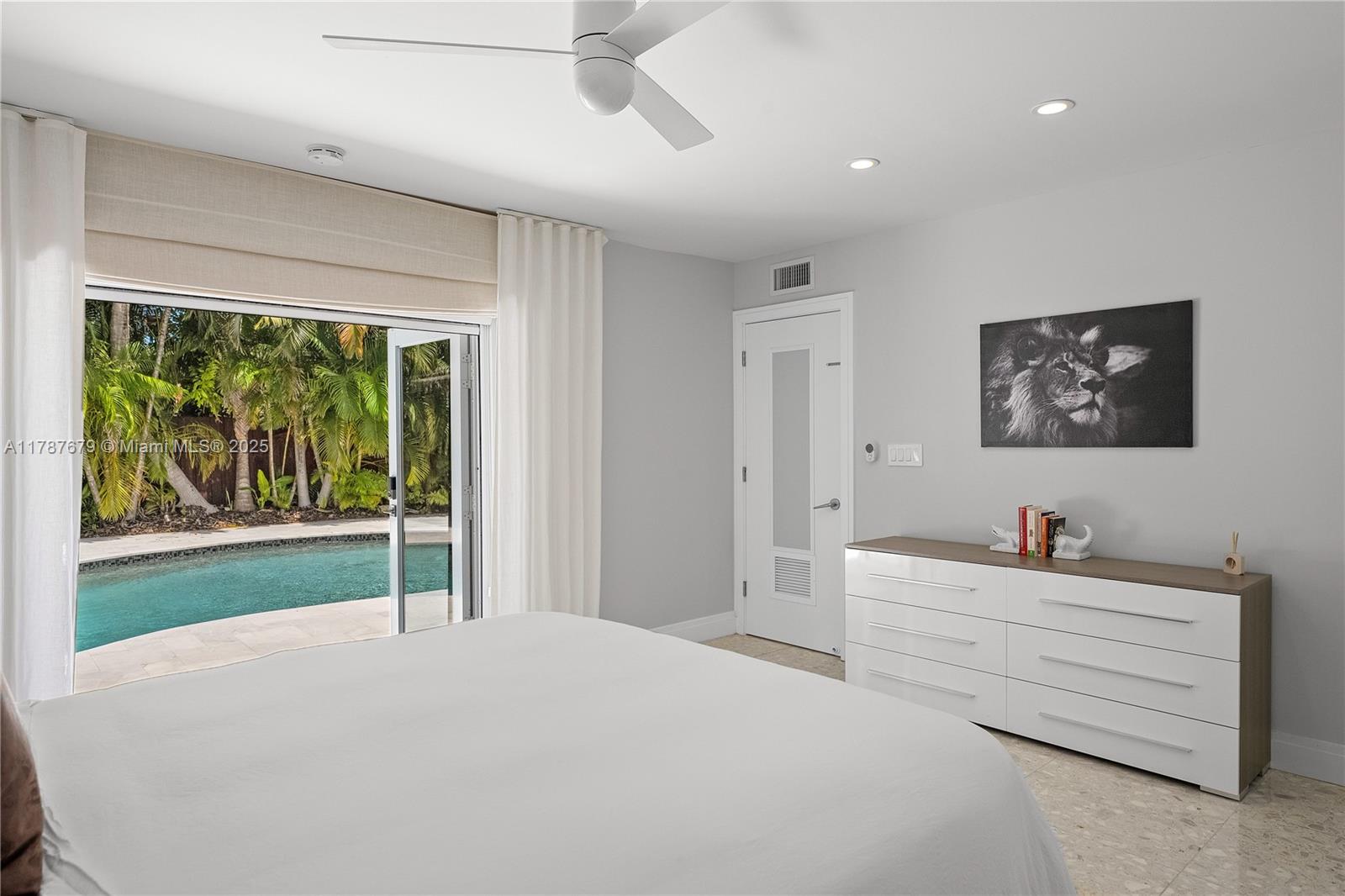 HIBISCUS ISLAND - Residential Lease