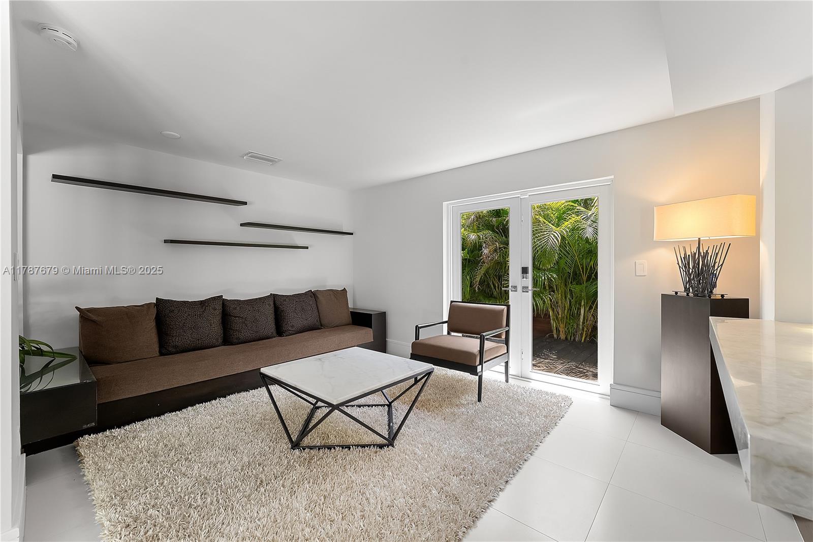 HIBISCUS ISLAND - Residential Lease