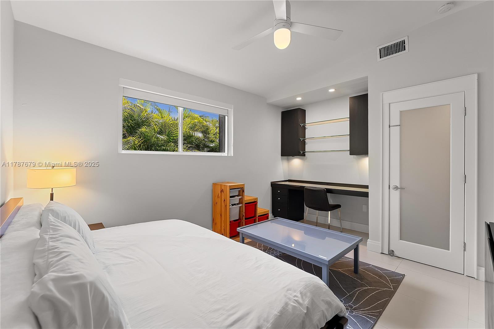 HIBISCUS ISLAND - Residential Lease