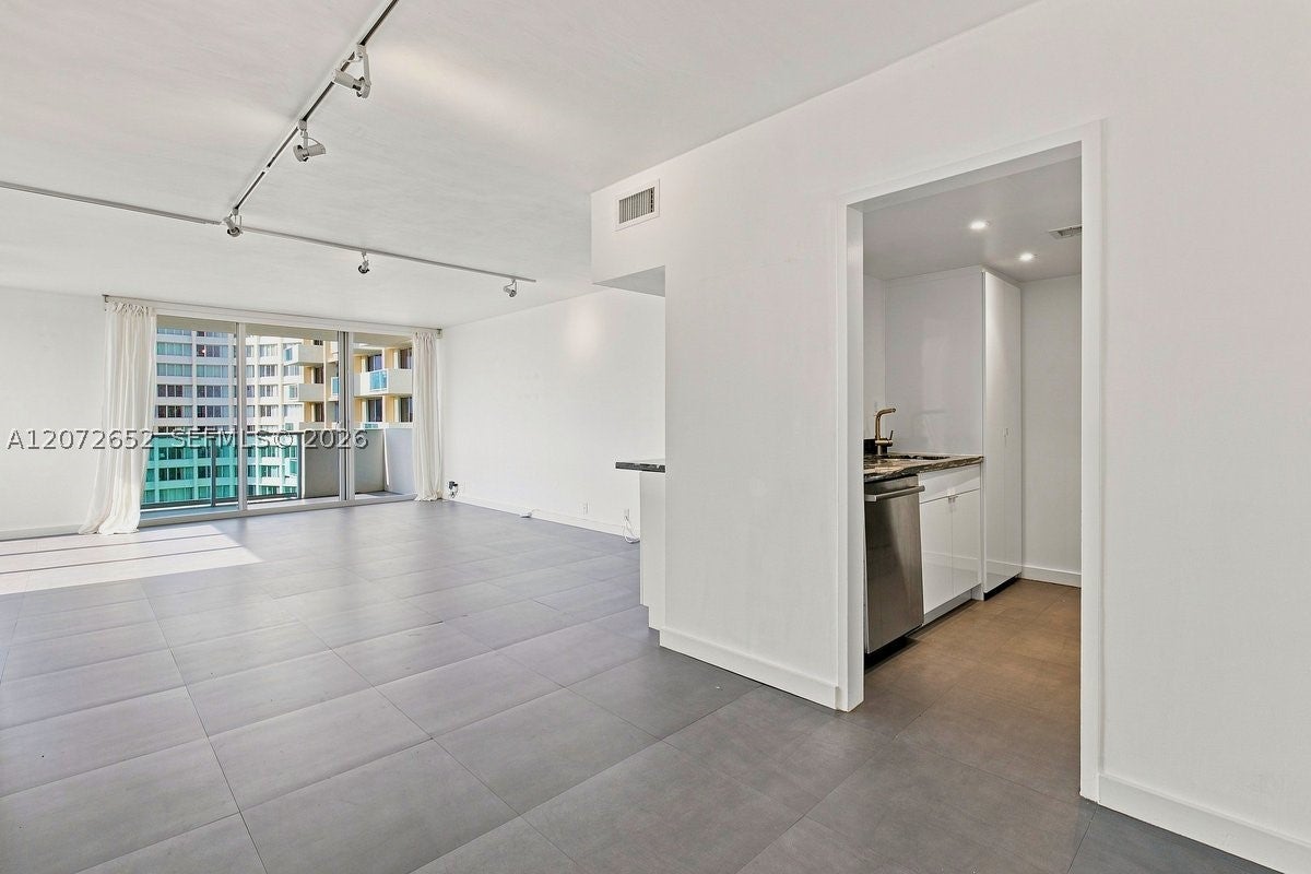 1200 West Ave 815, Miami Beach FL 33139