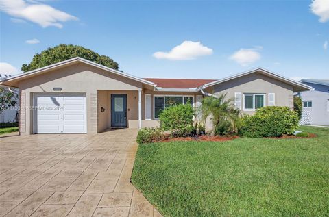 7613 NW 67th Ave Tamarac FL 33321