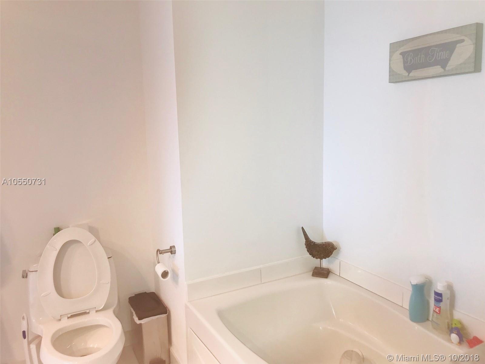 500 BRICKELL WEST CONDO - Residential Lease