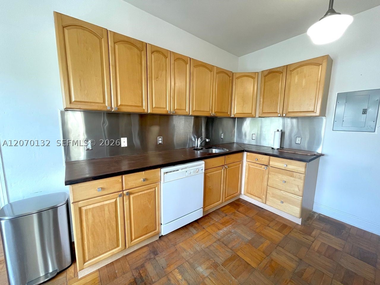 4035 N Meridian Ave 305