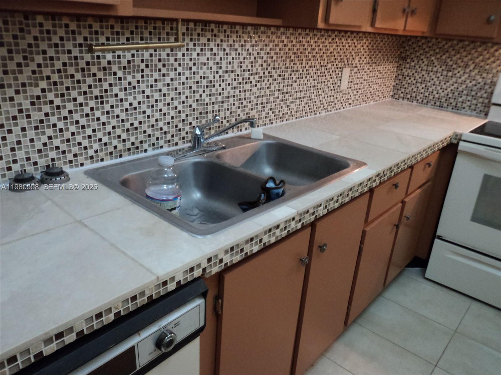 HALLANDALE GARDENS CONDO - Residential