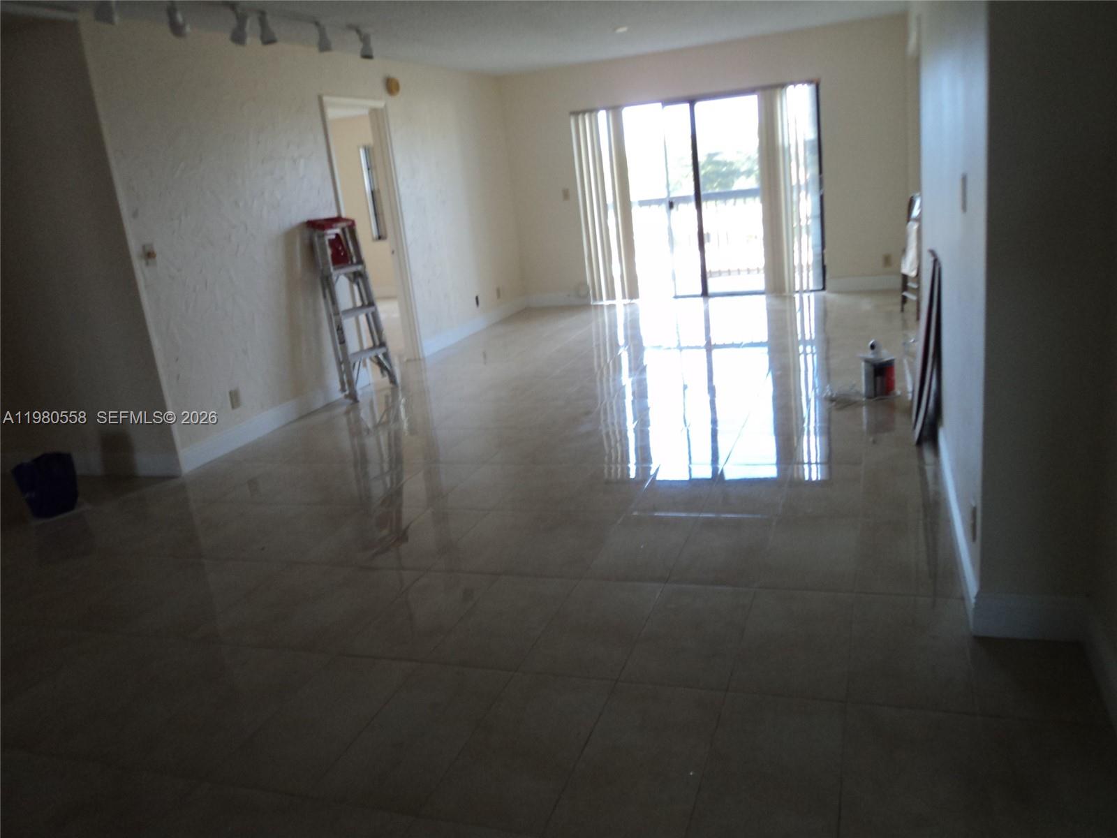 HALLANDALE GARDENS CONDO - Residential