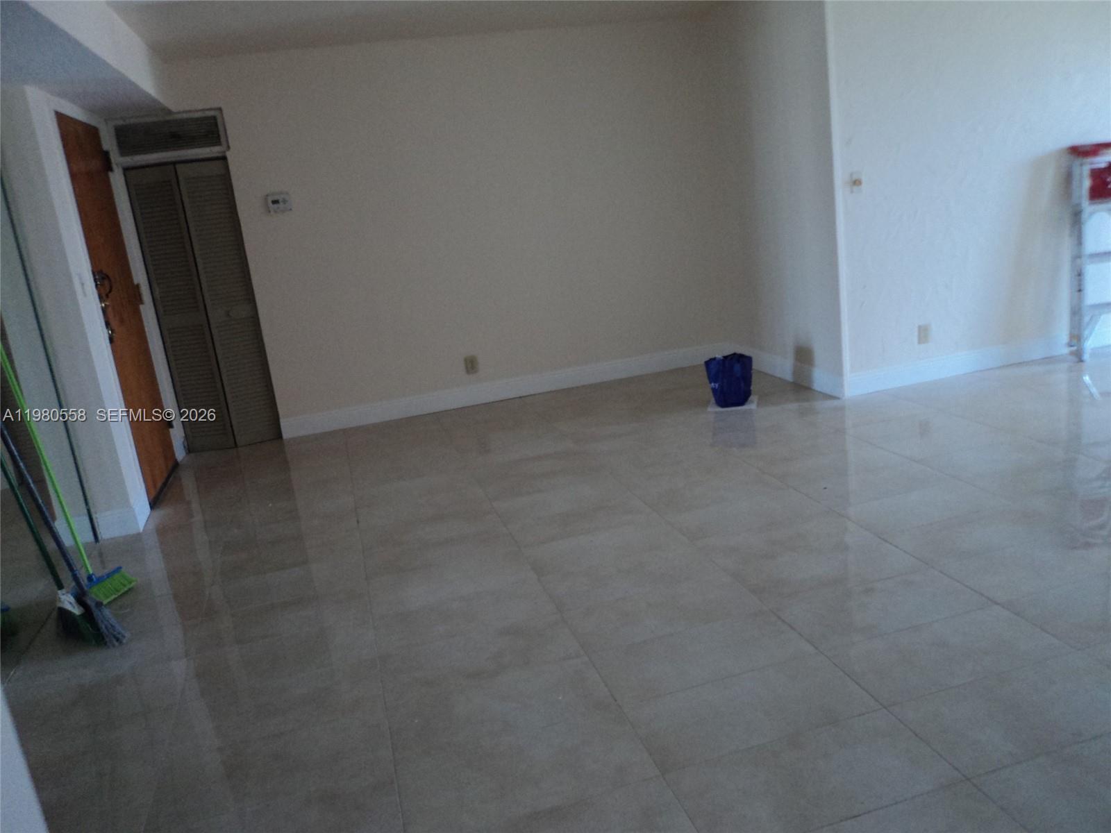 HALLANDALE GARDENS CONDO - Residential