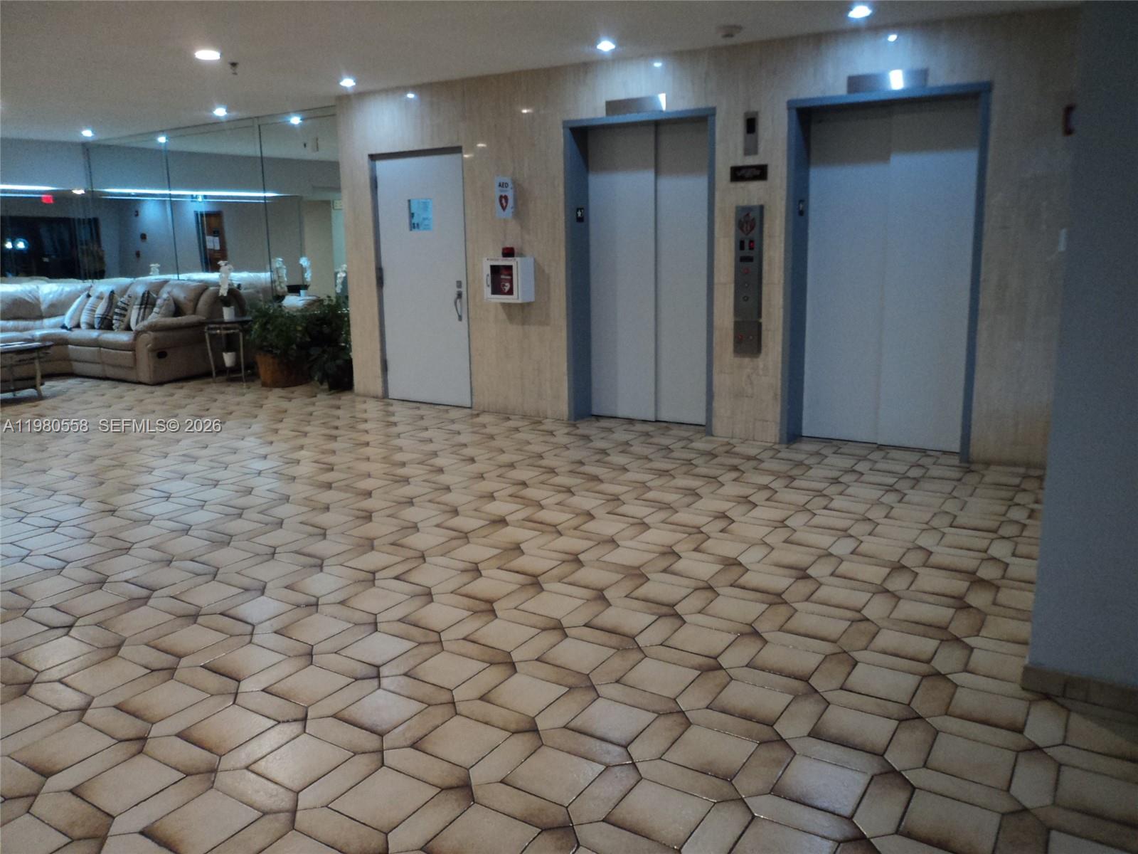 HALLANDALE GARDENS CONDO - Residential