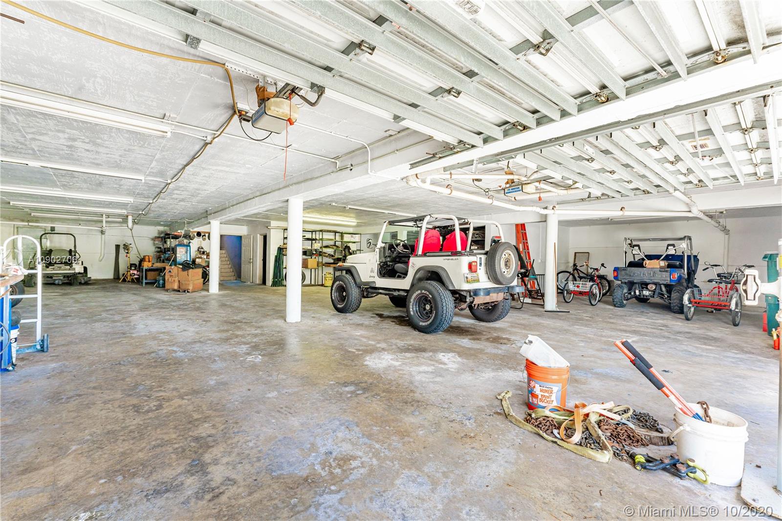 BOGGS COUNTRY ACRES - Residential