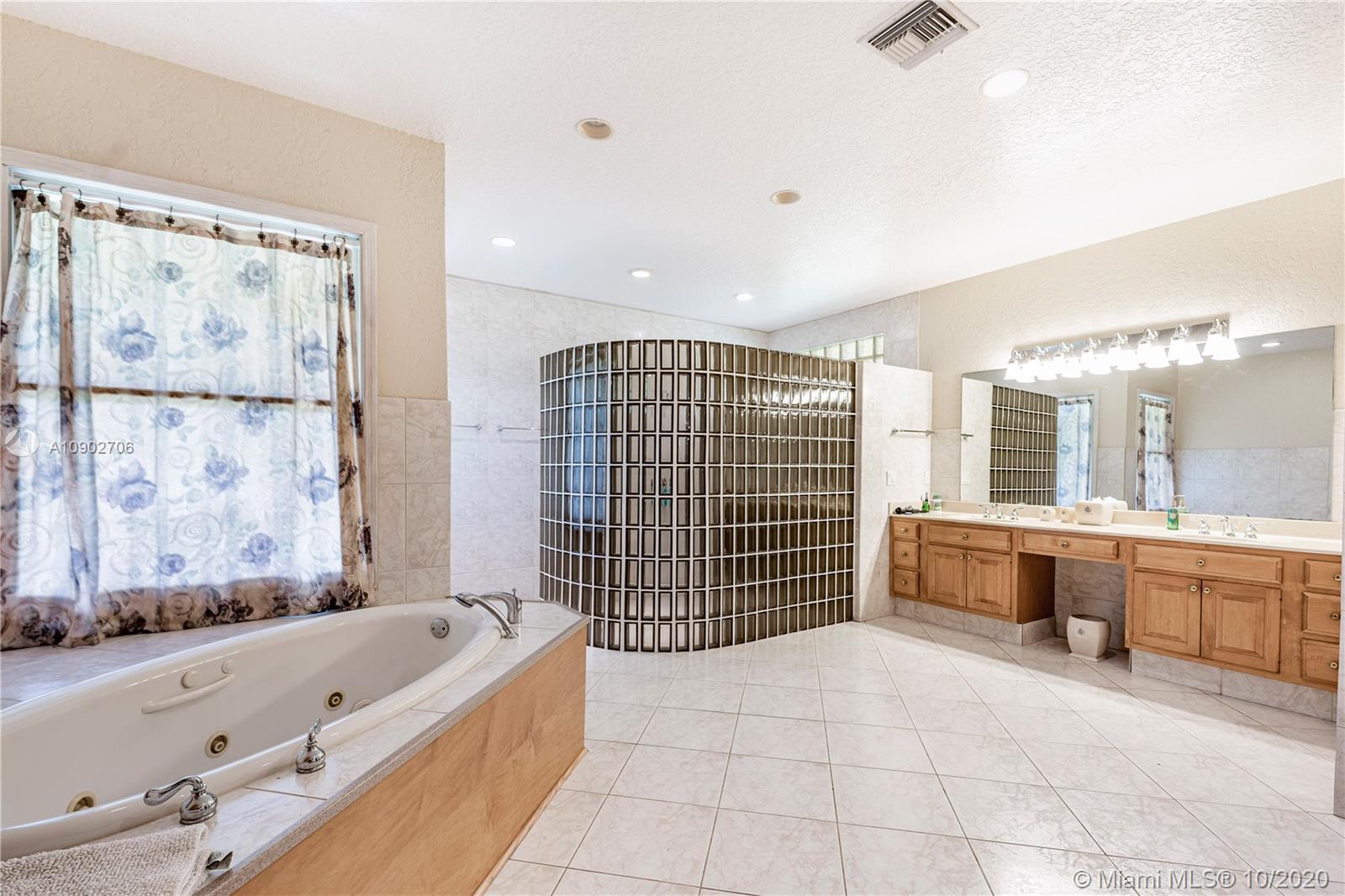 BOGGS COUNTRY ACRES - Residential