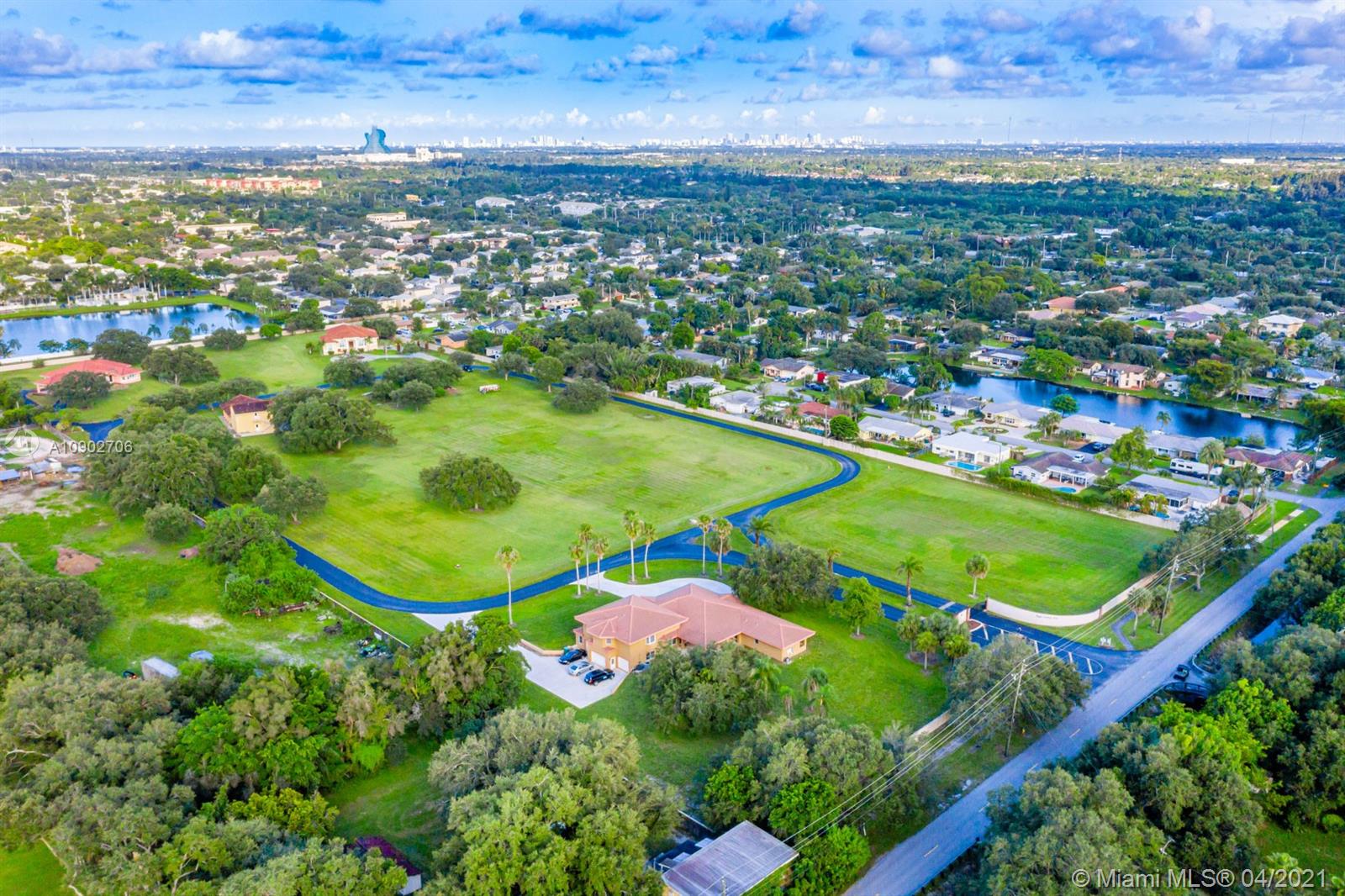 BOGGS COUNTRY ACRES - Residential