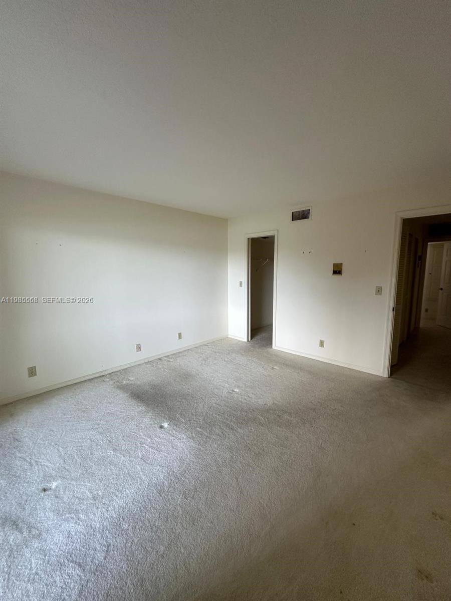 SHORES AT WELLINGTON COND - Residential