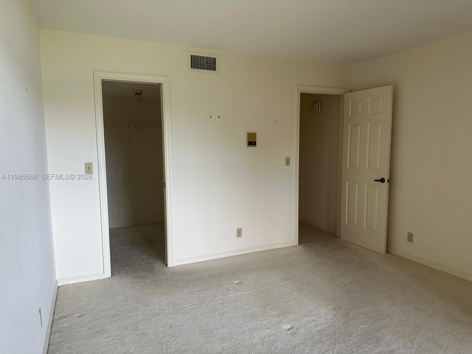 SHORES AT WELLINGTON COND - Residential