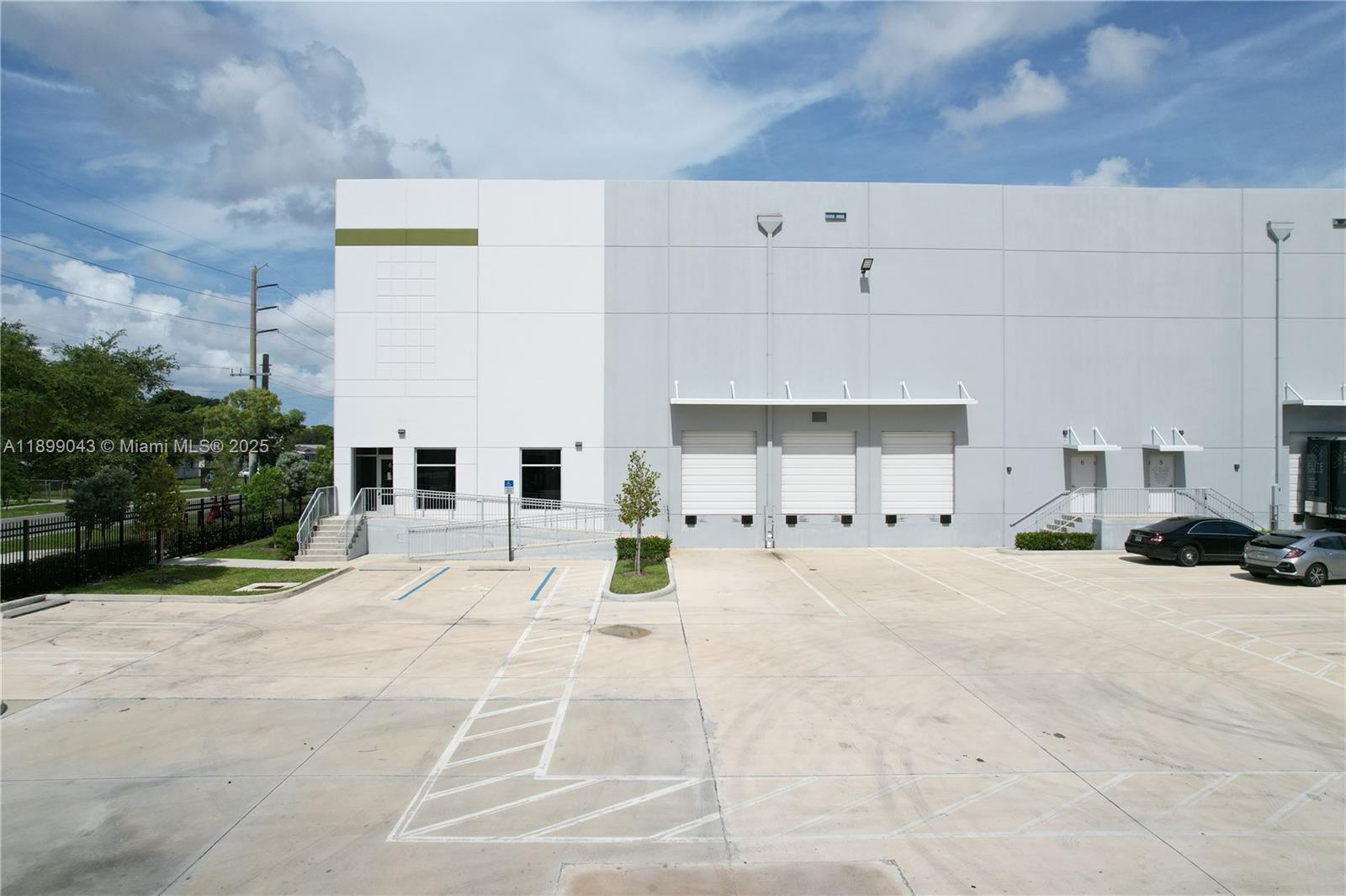 ±10,353 SF bay with 3 dock high loading doors and 1,000 SF spec’d office, 32' clear ceiling height, ESFR sprinkler system, LED warehouse lighting, and 3-Phase, 480V electrical power.
This development is the first of its kind with such close proximity to Miami’s densest population providing immediate access to Downtown Miami, Midtown, the Financial District, the Beaches, Port Miami, Miami International Airport, Port Everglades and all major arteries.
Virtual Tour Link: https://vimeo.com/996288881