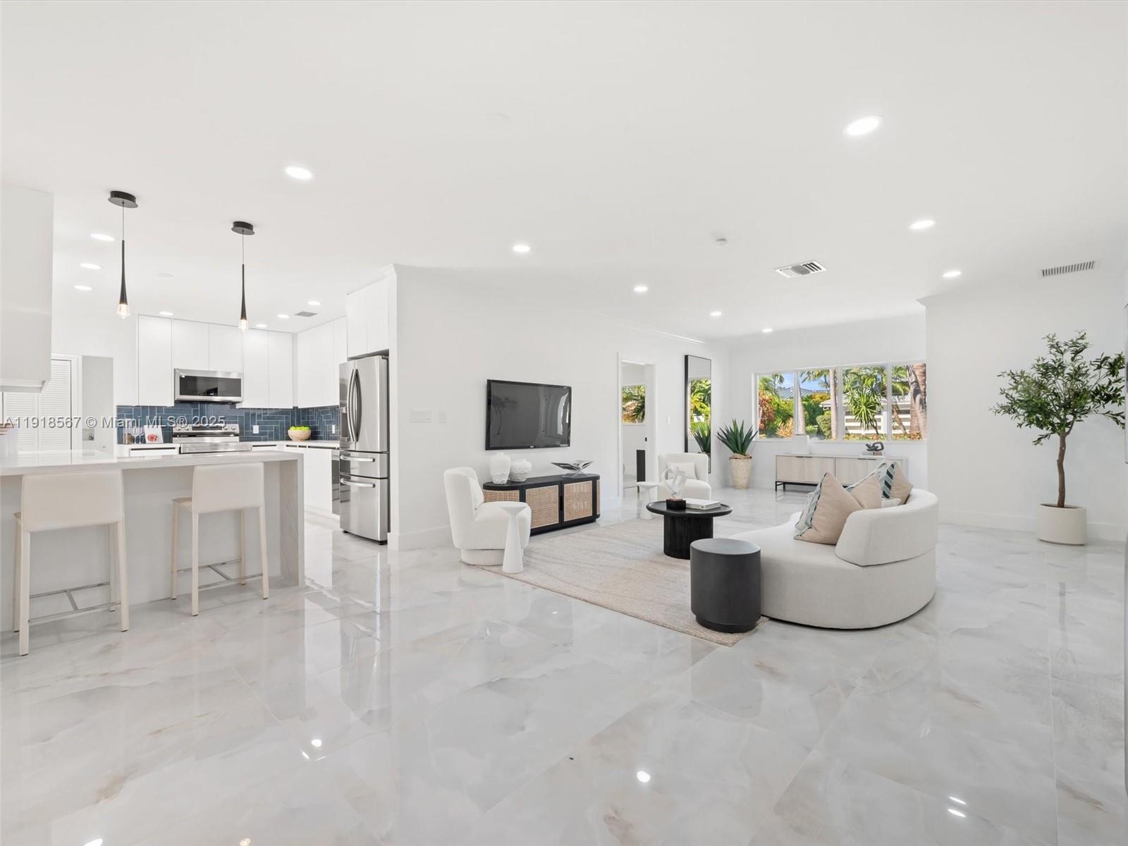 CORAL RIDGE COUNTRY CLUB - Residential