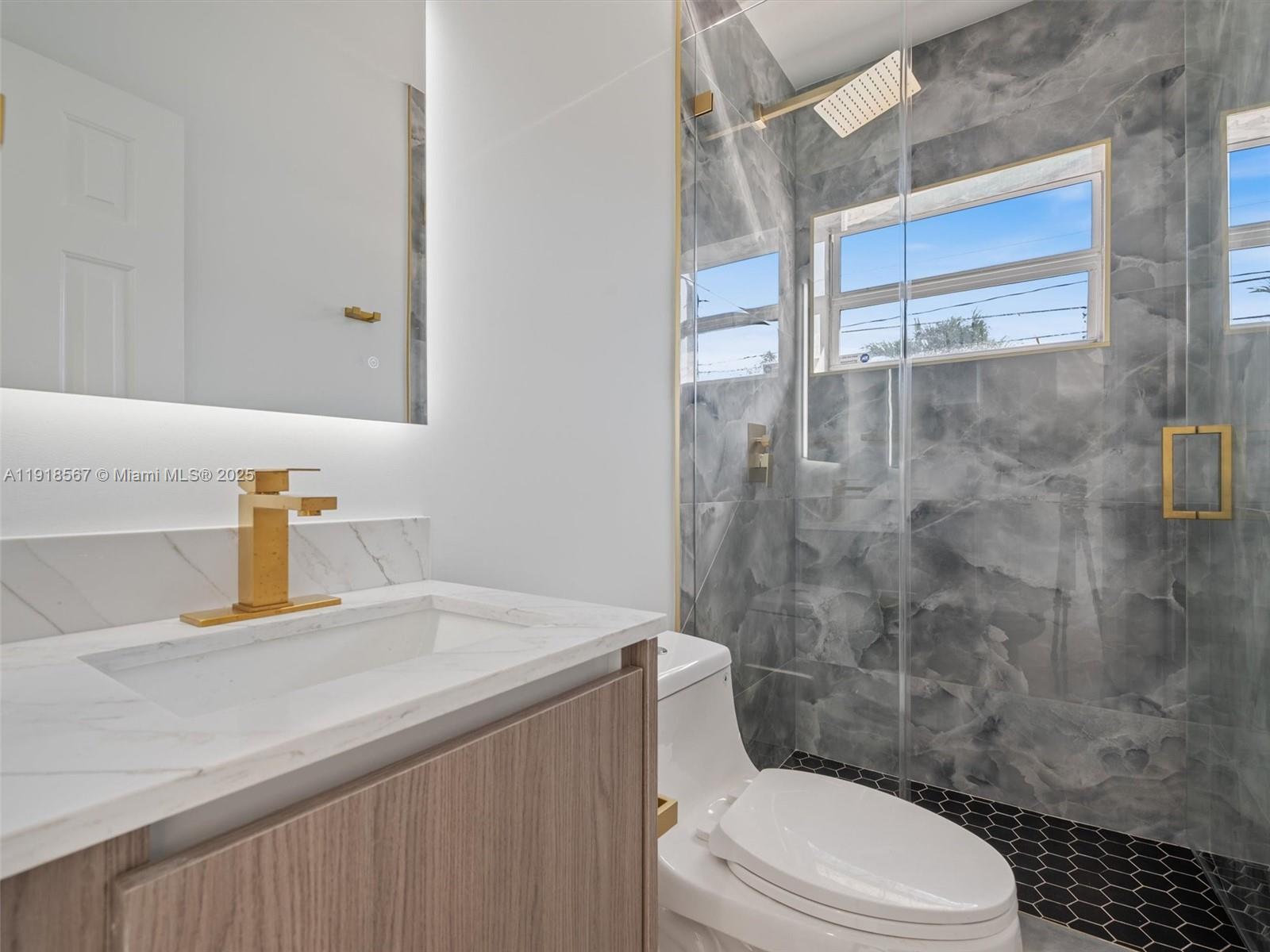 CORAL RIDGE COUNTRY CLUB - Residential