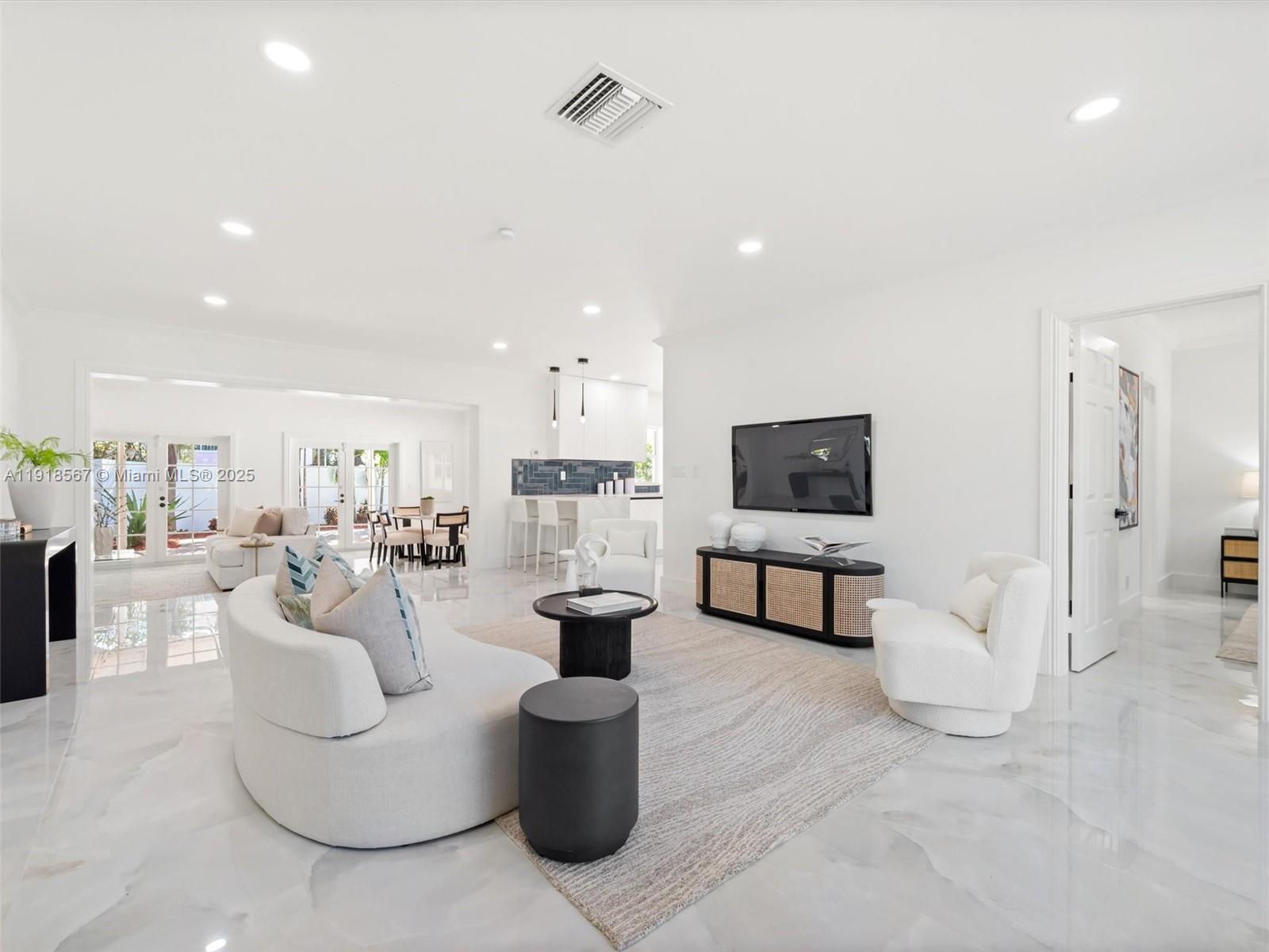 CORAL RIDGE COUNTRY CLUB - Residential