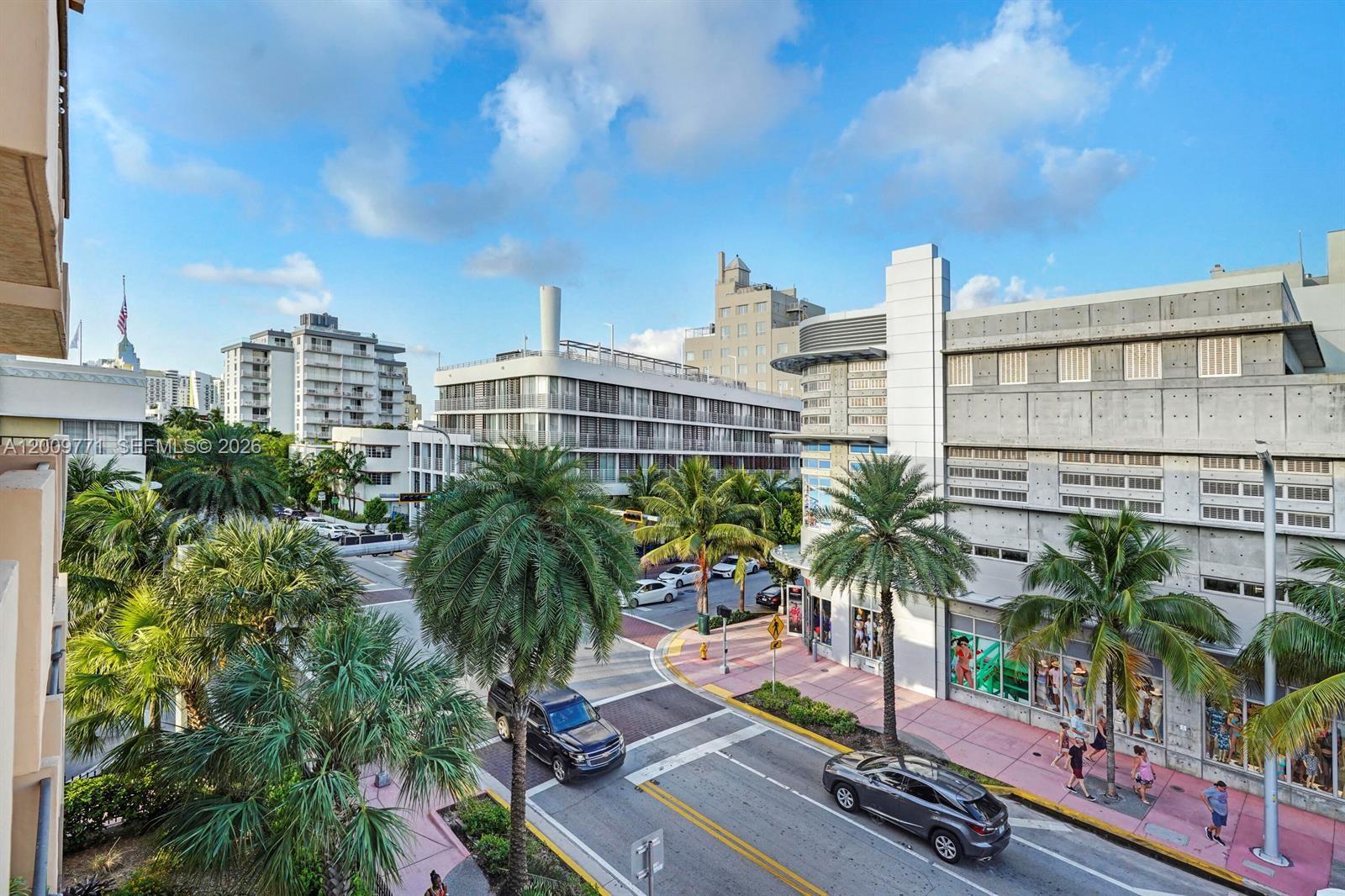 1150 Collins Ave 406