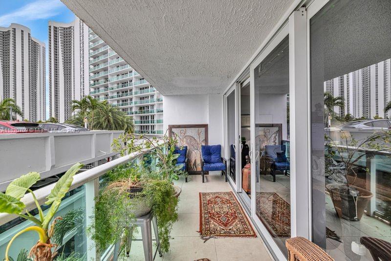ARLEN HOUSE EAST CONDO - Residential