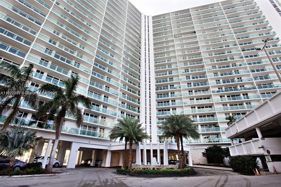100 Bayview Dr 228