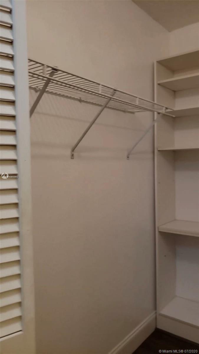 TRENT D CONDO - Residential