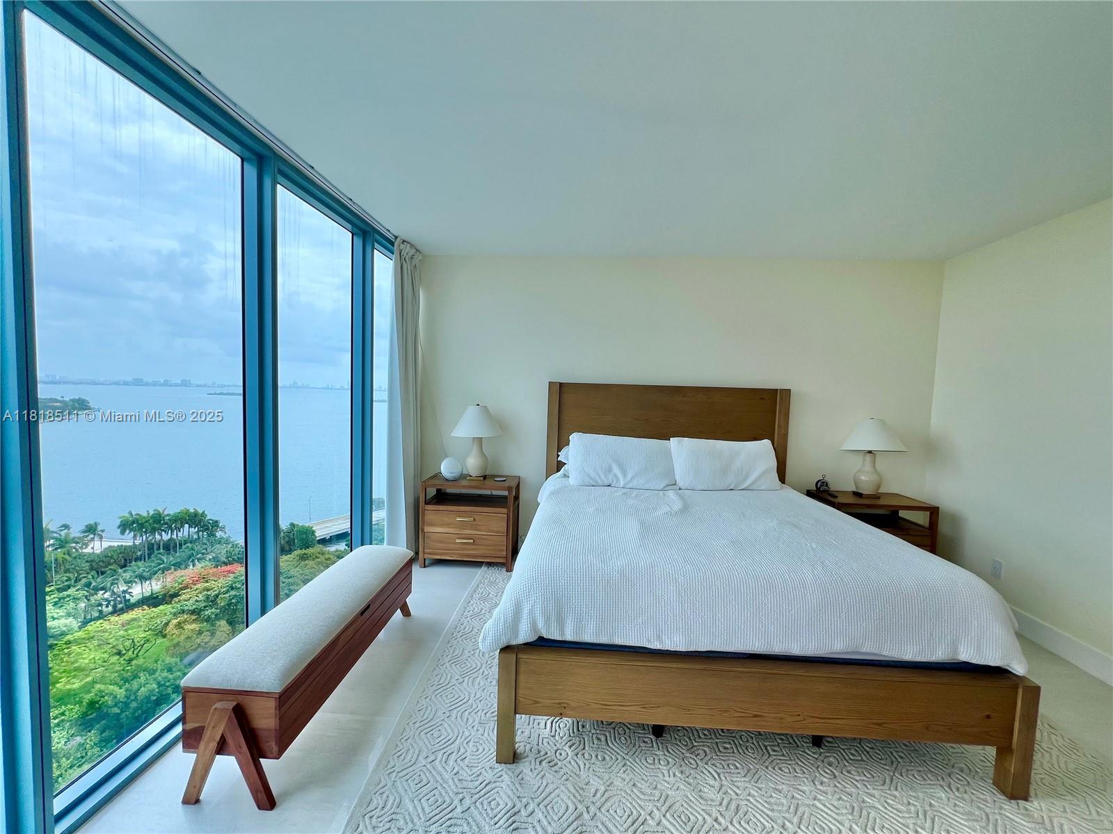 BLUE CONDO - Residential Lease