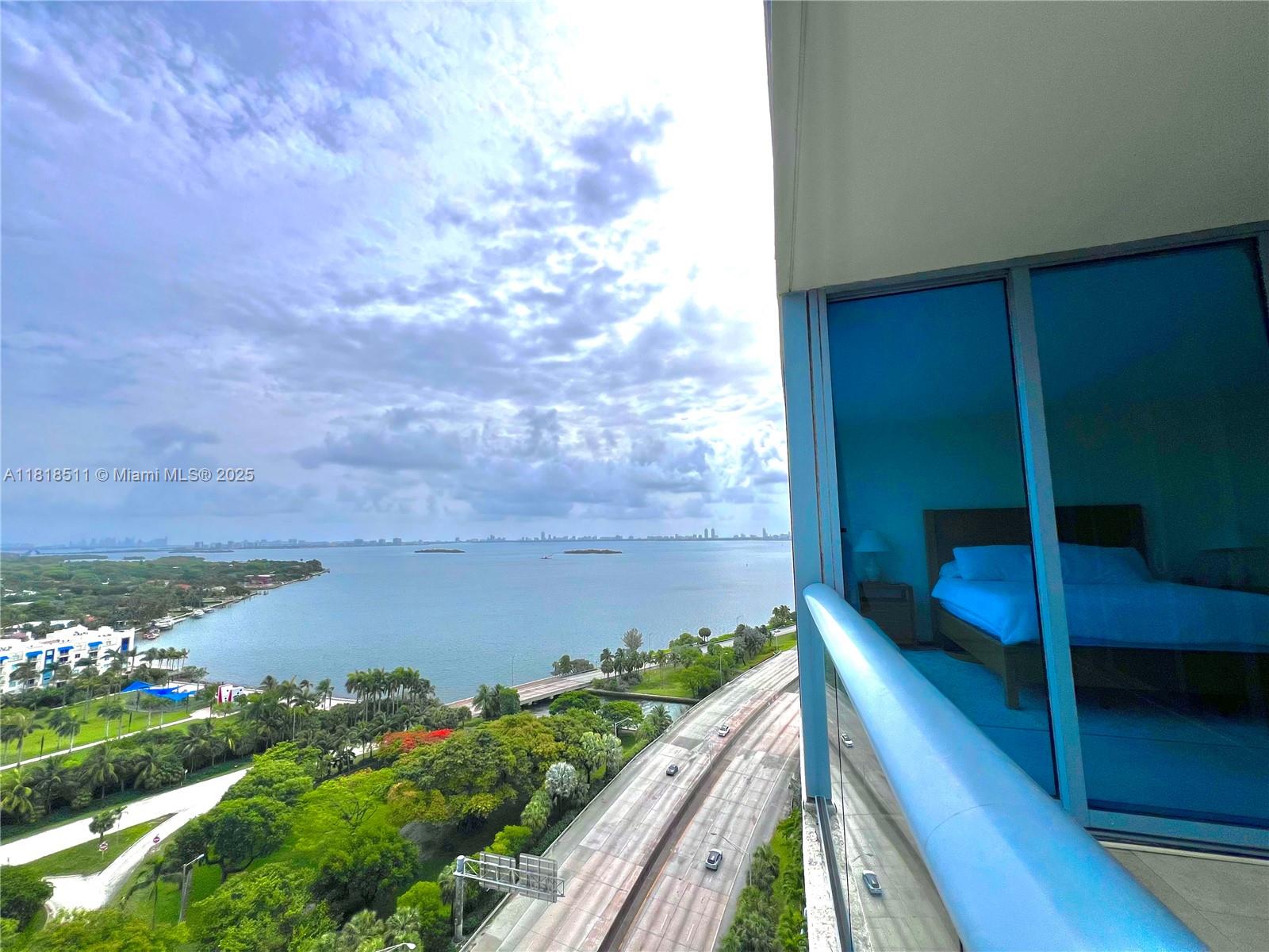 BLUE CONDO - Residential Lease