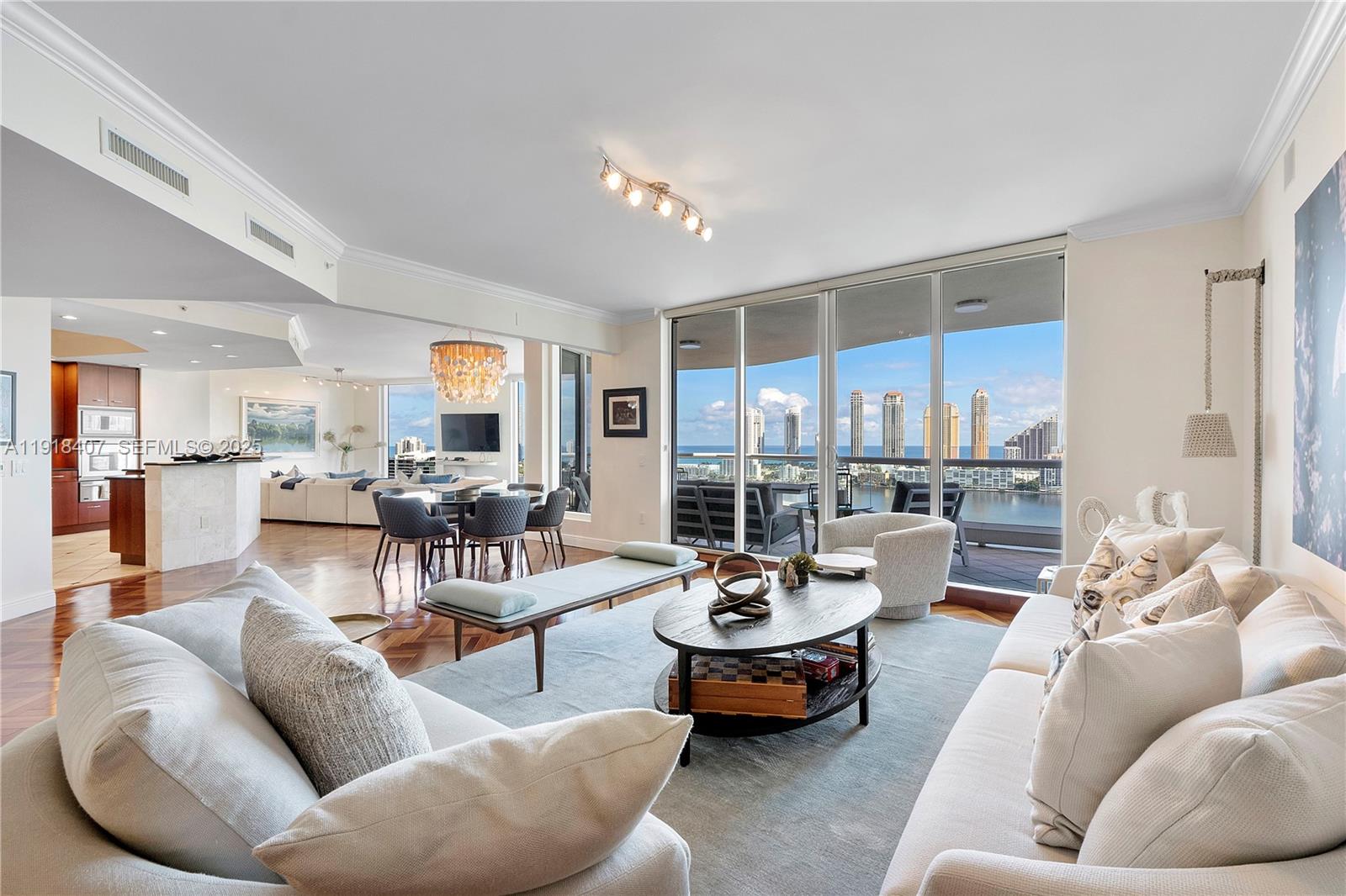 BELLAMARE @ WILLIAMS ISLA - Residential