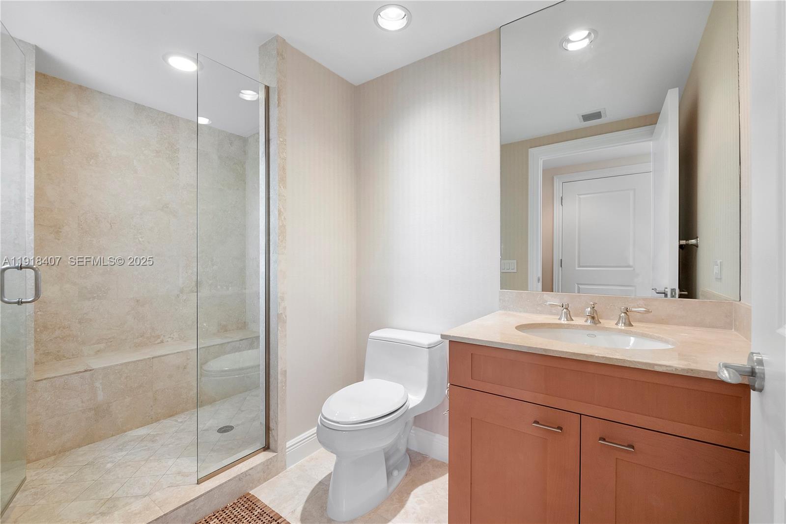 BELLAMARE @ WILLIAMS ISLA - Residential